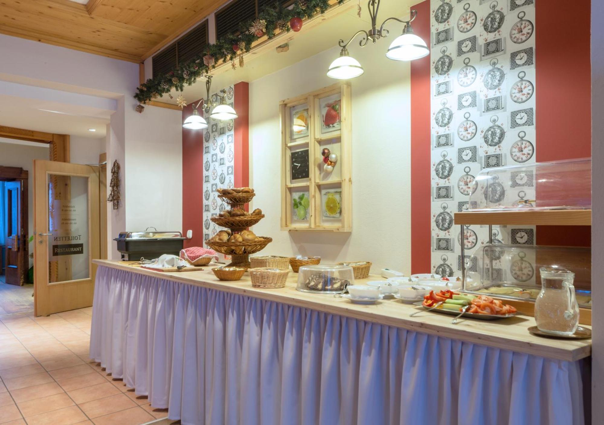 Hotel Aquamarin Bad Mitterndorf Eksteriør billede